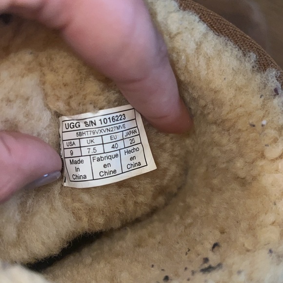 Short Chestnut Uggs - Picture 4 of 4